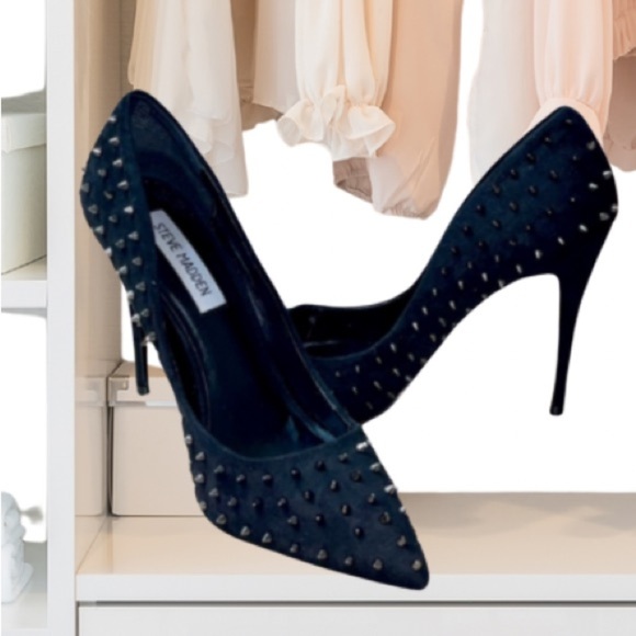 Steve Madden Women’s Daisie Studded  Spiked Suede Pointed Toe Size 7.5M, Black - Picture 1 of 13